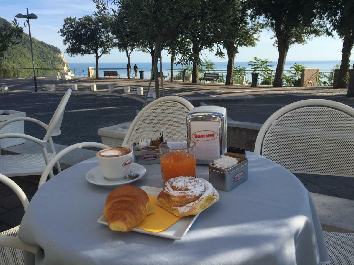 L'Orizzonte Relais Sirolo Hotel Eksteriør billede